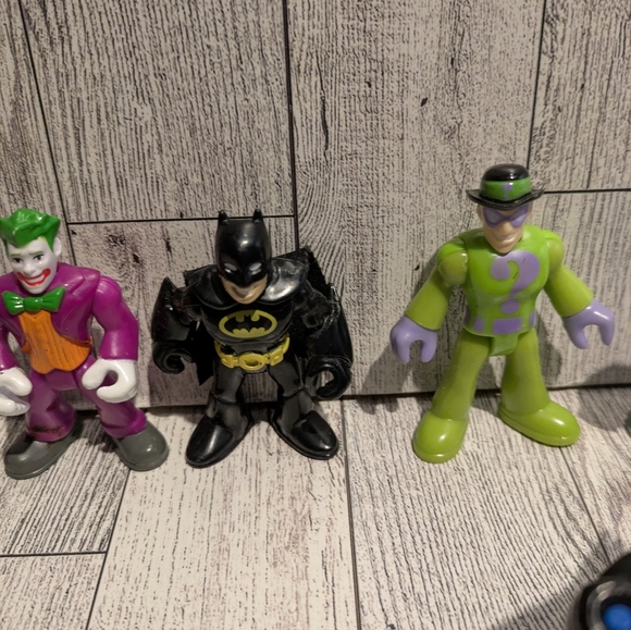DC Batman Figure & Blue Batcycle with Colorful Villains Set - Picture 4 of 11